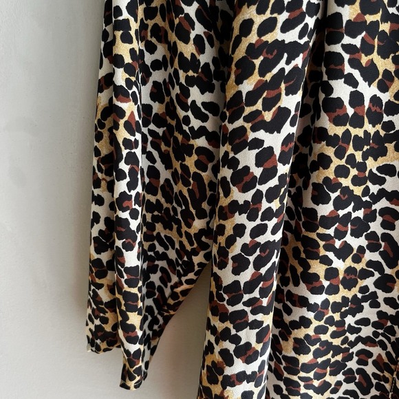 Westport Animal Print Blouse Size Small Long Sleeve Polyester Chic Classic - Picture 7 of 8